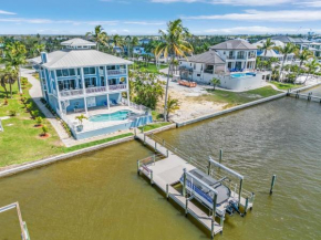 Waterfront Sea Breeze Bay: Pool, Spa & Dock Access